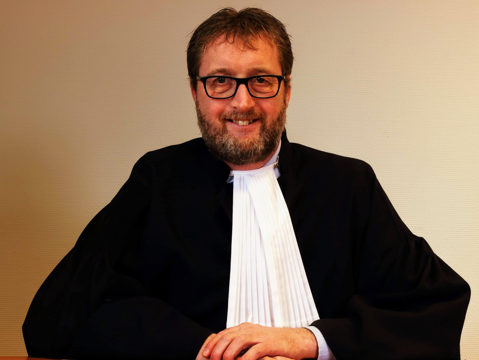 mr. Hans Bügel